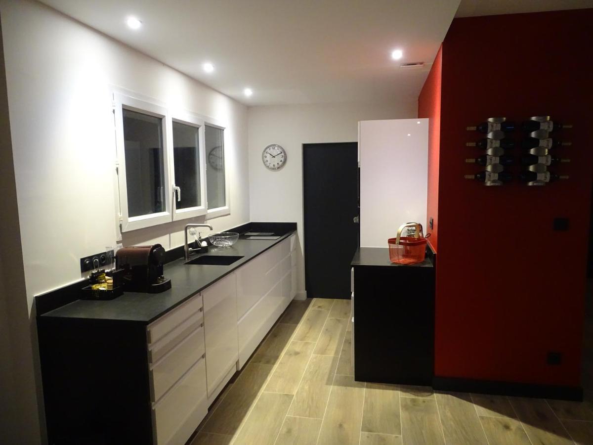Villa Entiere Du Chateau Lacroix De Civrac 3 Ch, 3 Sdb, Piscine Xxl,Sauna, 4 Etoiles,7 Pers ภายนอก รูปภาพ
