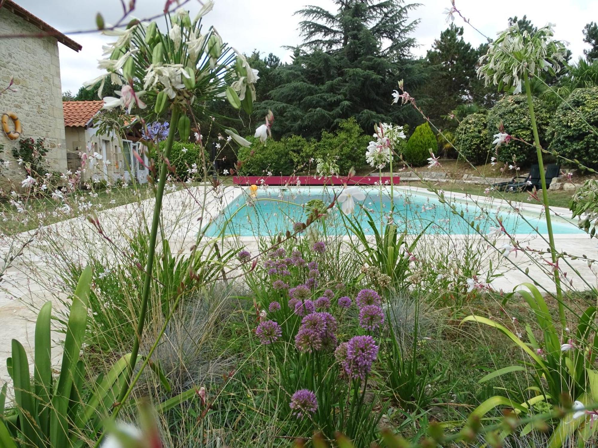 Villa Entiere Du Chateau Lacroix De Civrac 3 Ch, 3 Sdb, Piscine Xxl,Sauna, 4 Etoiles,7 Pers ภายนอก รูปภาพ